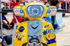 "Xế nổ" Honda Super Cub 110 độ khủng phong cách Minions