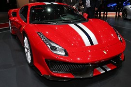 Siêu xe Ferrari 488 Pista sẽ có giá từ 6,8 tỷ đồng