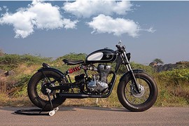 Ngắm "xế nổ" Royal Enfield Classic 500 độ Bobber siêu chất