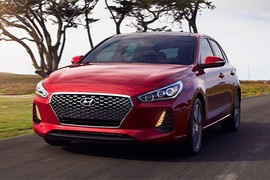 Xe Hyundai Elantra 2019 bản nâng cấp chuẩn bị ra mắt