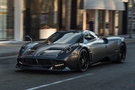 Chi 557 triệu cầm lái “thần gió” Pagani như đại gia Minh nhựa