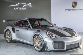 Porsche 911 GT2 RS tại Malaysia rẻ hơn Việt Nam 3 tỷ đồng