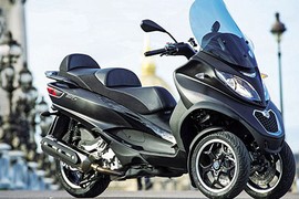 “Soi” xe ga 3 bánh Piaggio MP3 2019 giá 229 triệu đồng