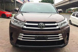 Cận cảnh Toyota Highlander 2018 giá 2,7 tỷ tại Hà Nội 