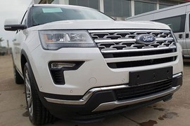 Mua Ford Explorer, khách Việt bị "móc túi" hơn 200 triệu đồng 