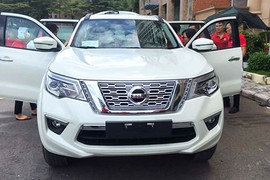 Cận cảnh Nissan Terra mới giá từ 986 triệu tại Việt Nam