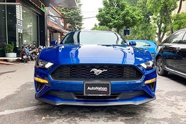 Cận cảnh Ford Mustang 2018 màu độc giá 2,7 tỷ