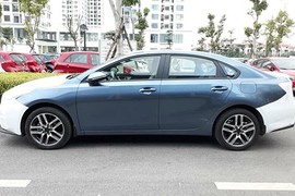 Xe Kia Cerato 2019 về Việt Nam "đấu" Toyota Corolla Altis