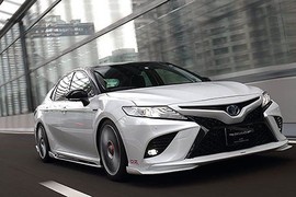 Toyota Camry 2019 đẹp long lanh với gói độ 60 triệu đồng