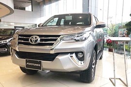 Bất ngờ với "hàng hot" Toyota Fortuner giảm giá 40 triệu đồng