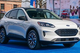 Ford Escape 2020 mới gần 1 tỷ đồng tại Việt Nam?