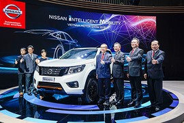 Nissan đem cả dàn xe nâng cấp mới đến triển lãm VMS 2019