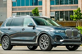 BMW X7 mới tại Việt Nam giảm cả trăm triệu đồng  