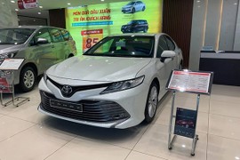 Toyota Camry 2020 tại Việt Nam bất ngờ giảm 25 triệu đồng