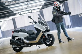 Xe ga SYM Maxsym 400 từ 197 triệu đồng, "đấu" Yamaha XMax 400