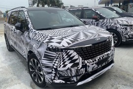 Kia Sedona 2021 "nguỵ trang kín mít" xuất hiện trên phố Việt 