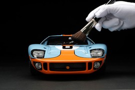 Chiếc xe Ford GT40 đồ chơi này có giá tới 300 triệu đồng