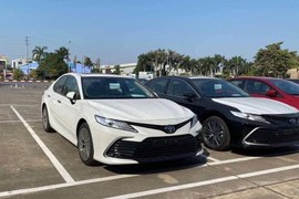 Toyota Camry 2022 cập bến tại Việt Nam, ngày ra mắt cận kề