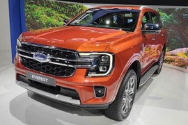 Ford Everest 2022 chạy thử trên đường phố Việt, ngày ra mắt rất gần