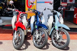 "Ngã ngửa" với giá xe Honda Super Cub tới 200 triệu tại Việt Nam