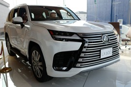 Lexus ngừng nhận cọc LX600 và NX 2022 vì quá khan hàng