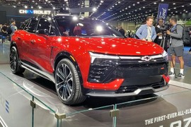 Cận cảnh Chevrolet Blazer EV từ 47.595 USD, "đối thủ" VinFast VF8 