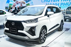 Toyota Veloz Cross lắp ráp tại Việt Nam "show hàng" tại VMS 2022