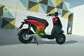 Piaggio One 2023 - xe máy điện cỡ nhỏ hơn 74 triệu đồng