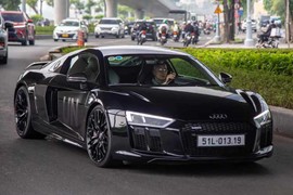 "Tiền nhiều để làm gì?" - Qua Vũ lại tậu Audi R8 V10 Plus chạy chơi