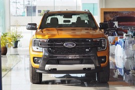 Ford Việt Nam gia cố giá đỡ ống xả, tránh nứt vỏ hộp số Ranger