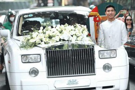 Rolls-Royce Phantom hơn 8 tỷ mà Đoàn Văn Hậu đi rước dâu có gì hay?