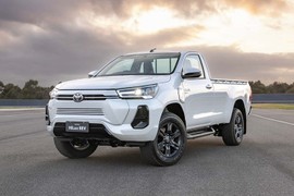 Lộ diện Toyota HiLux chạy điện bản thương mại sẽ bán ra vào 2025