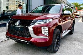 Mitsubishi Pajero Sport giảm giá "chạm đáy" tới 269 triệu đồng