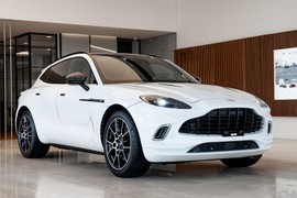 Aston Martin DBX hơn 21 tỷ tại Việt Nam bị triệu hồi toàn cầu