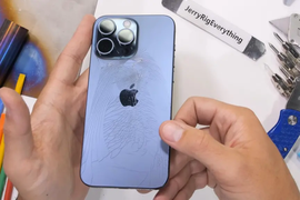 iPhone 15 Pro dính lỗi nóng máy, dễ bẻ cong, iFan thất vọng tràn trề 