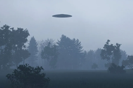 Xuất hiện UFO khổng lồ với 'hàng tấn đèn nhấp nháy quay tròn'