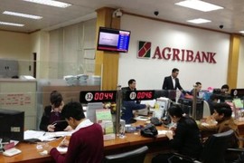 Chủ tài khoản Agribank bỗng dưng bị rút 100 triệu đồng trong đêm