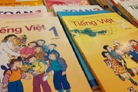 Có hay không vụ ban hành bộ sách giáo khoa miền Bắc, miền Nam?