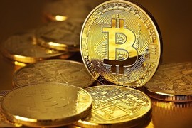 Sốc: Hơn 11 lượng vàng mới mua nổi 1 đồng Bitcoin