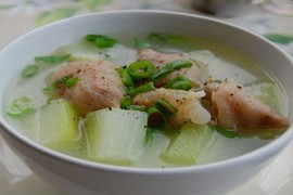 Bồi bổ sức khỏe toàn diện từ canh bí đao