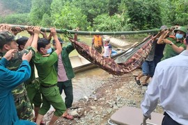 Cứu hộ ở Rào Trăng: “Chúng tôi đang tìm mọi người“