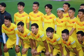 V.League đá dồn và nỗi lo chấn thương với các tuyển thủ Việt Nam