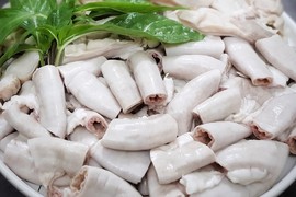 Muốn luộc lòng lợn vừa trắng vừa giòn, thêm vài giọt này vào