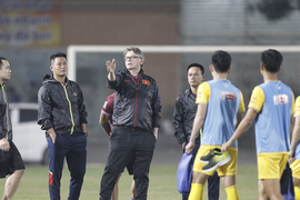 Ông Troussier đưa ra yêu cầu đặc biệt với U23 Việt Nam