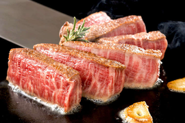 Điều đặc biệt khiến bò Wagyu có giá đắt đỏ tới vài triệu đồng/kg