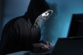 Học, làm việc trực tuyến: Làm gì để chặn đứng hacker phá rối? 