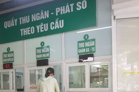 Đủ chiêu móc túi bệnh nhân: Giá dịch vụ 'nhảy múa' ở phòng khám GS,PGS