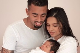 Đón con gái đầu lòng được 8 tháng, Gabriel Jesus chia tay bạn gái 