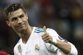 Video: Những pha bóng để đời của Ronaldo trong màu áo Real Mardrid