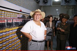 Ngỡ ngàng với vẻ bình dị của lãnh đạo Triều Tiên Kim Jong Un